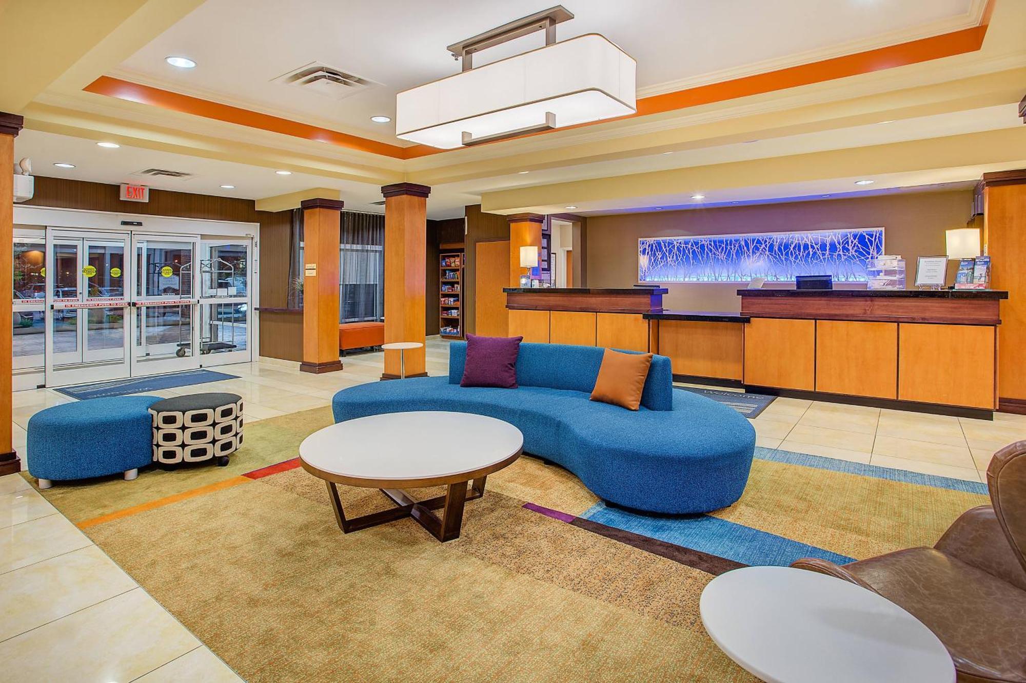 Fairfield Inn & Suites Куквілл Екстер'єр фото