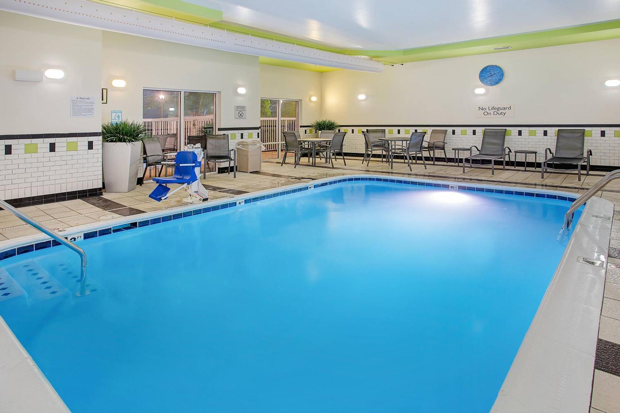 Fairfield Inn & Suites Куквілл Екстер'єр фото
