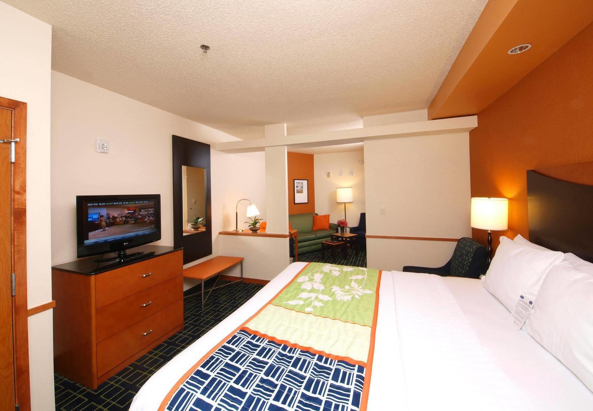 Fairfield Inn & Suites Куквілл Номер фото