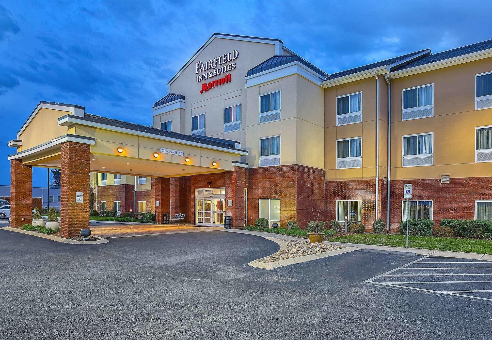 Fairfield Inn & Suites Куквілл Екстер'єр фото